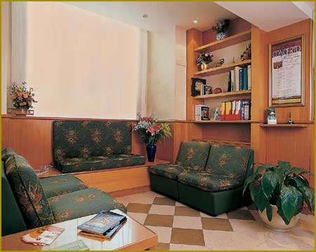 Hotel Marconi Roma fotosalottino2.jpg